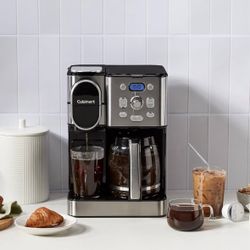 Cuisinart coffee station -like new Stainless finish - carafe/pod/filtered water