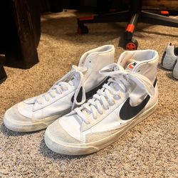 Nike Blazer Mid ‘77 High Top Shoe - Size Men’s 10.5
