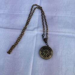 NECKLACE DIFFUSER 