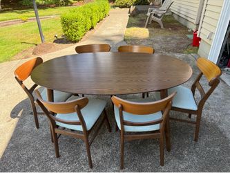 Dining table and 6 chairs