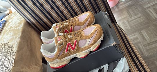 New Balance 9060 Size 8 Women’s