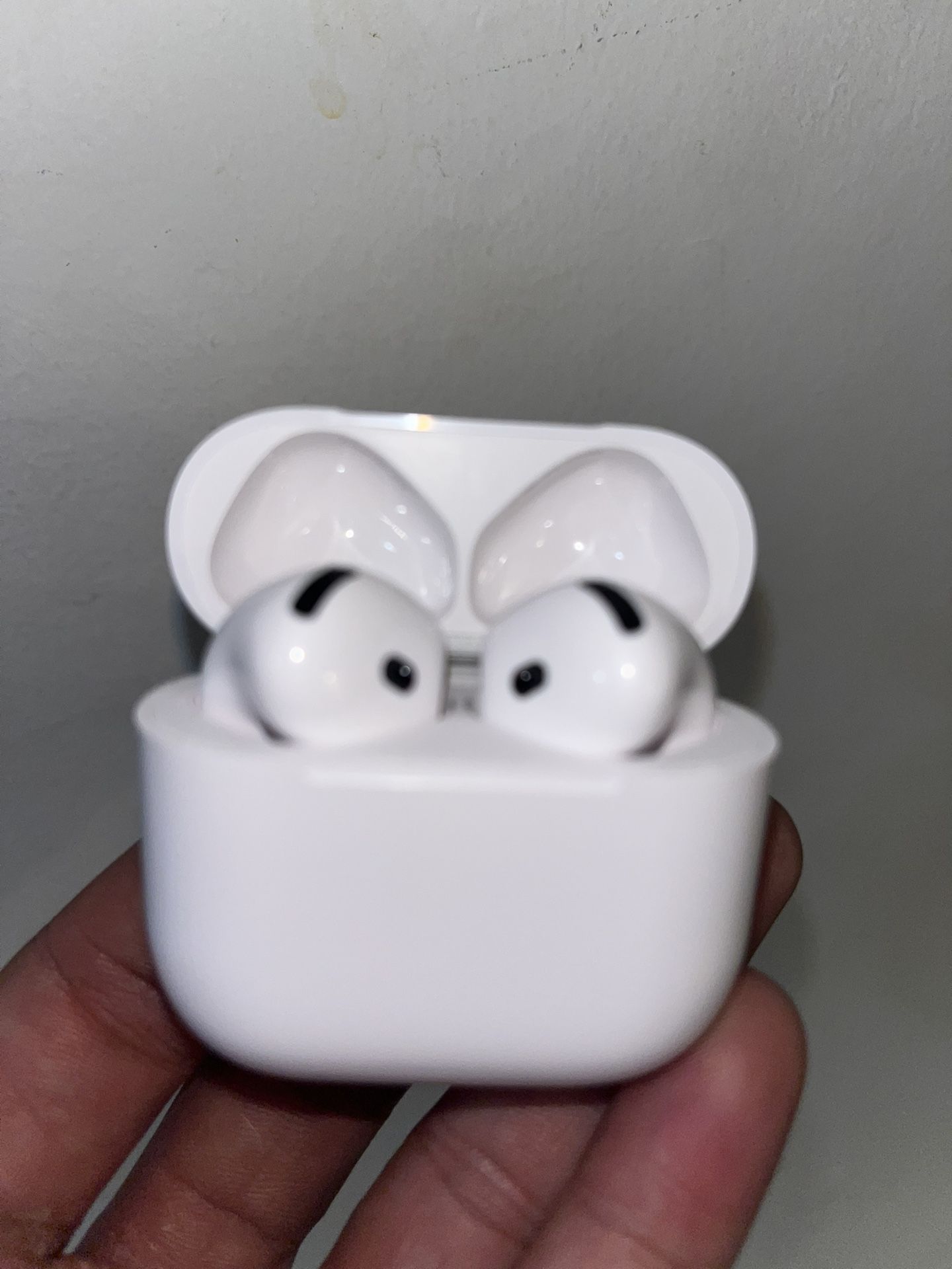 New never Used AirPods 4th Generation With ANC Bluetooth headphones For iPhone