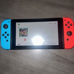 (Like New) Nintendo Switch 