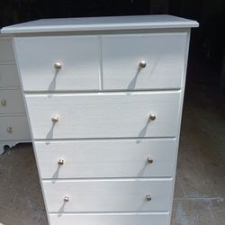 Refinished 5-Drawer Wood Dresser 