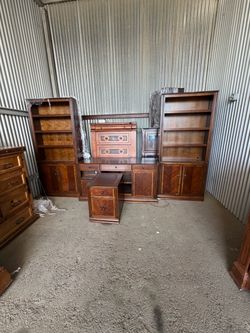 Office set of 5 pcs asking $600