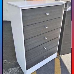 5 drawers dresser / Five drawers dresser