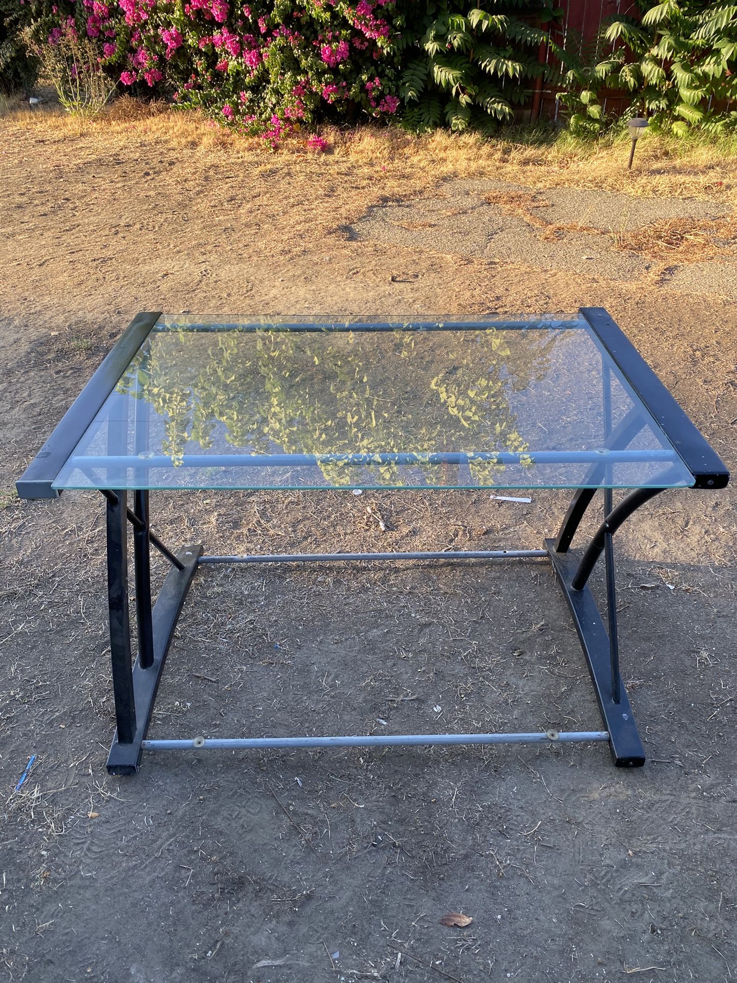 Glass table, Mesa 