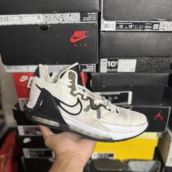 LeBron Witness 6 TB White Black size 12  USED But Clean