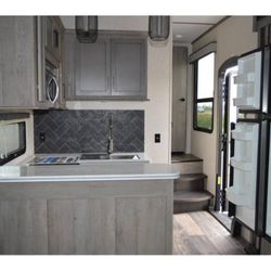 2021 Keystone Raptor 429 Toy Hauler