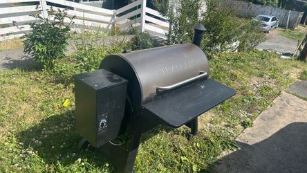 Pellet Smoker