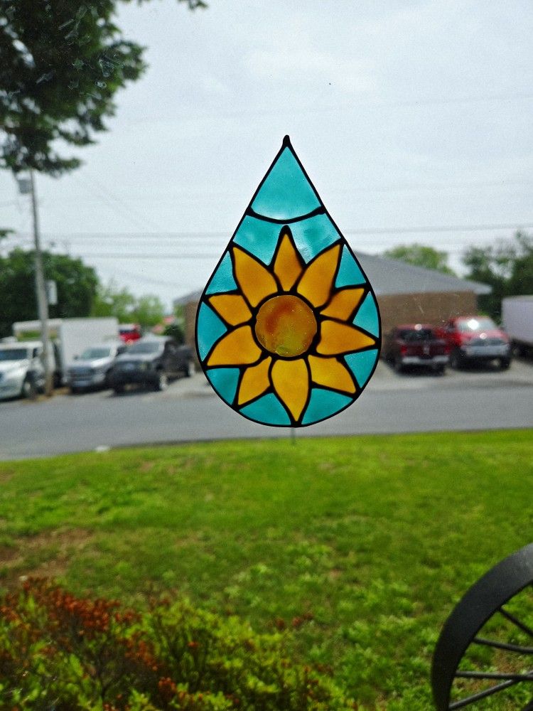 Teardrop Sunflower Window Cling