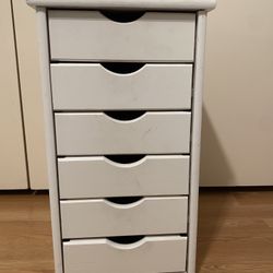 White Drawer Unit 