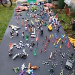 Minitures $15 THE Whole Table FOR $25