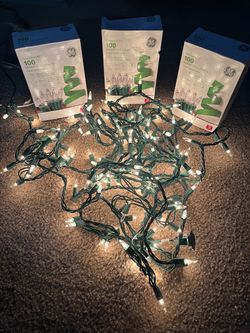 $15 each Holiday lights Yellowish white LED GE 100 lights per box (in Des Moines) New