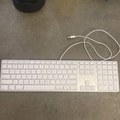 Apple Keyboard 