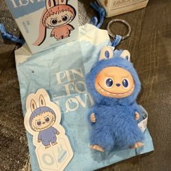 Pin For Love Labubu - Letter O
