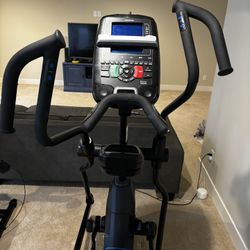 Nautilus E618 Elliptical