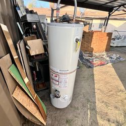 40 Gal. Gas Hot Water Heater 