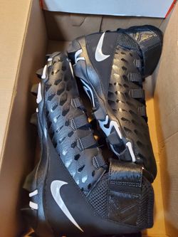 NIKE CLEATS