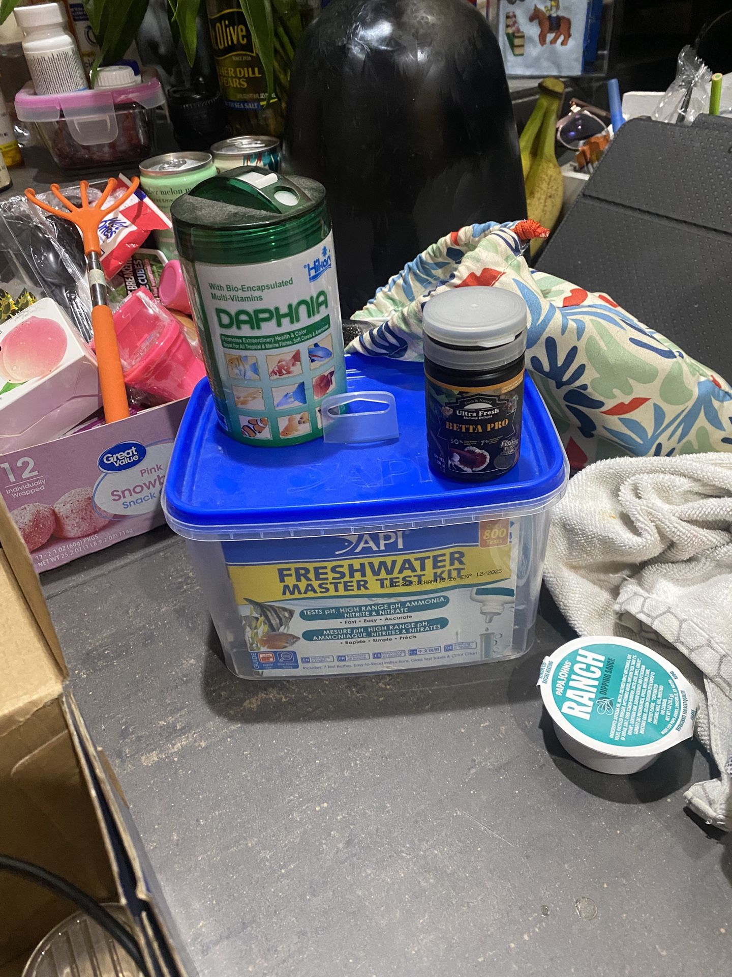 Aquarium Maintenence. 