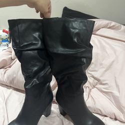 Black Woman Boots 