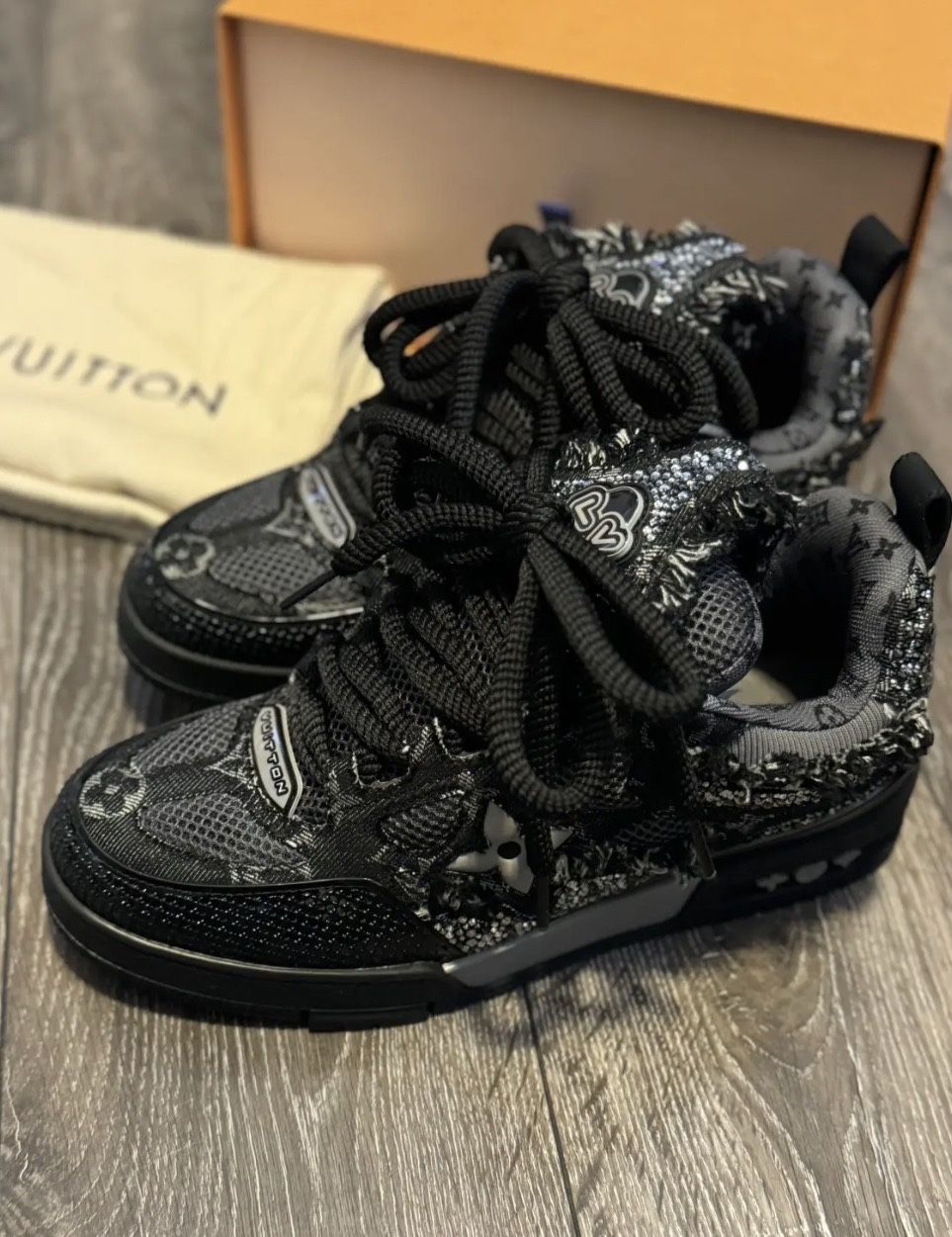 Louis Vuitton  Skate Trainer Swarovski monogram LV