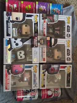 Funko pop lot/ 4 hello kitty McDonald's toys