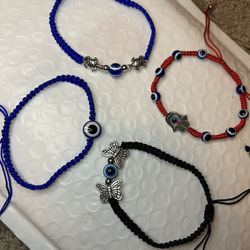 Bracelets 