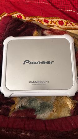 Pioneer amp  500 watts