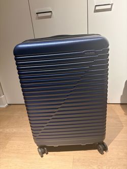 Travelselect large suitcase