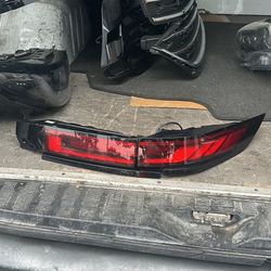 2022-2024 Land Rover Sport Right Side  Inner Taillight OEM 