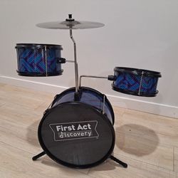 First Act Discovery Kid Drumset
