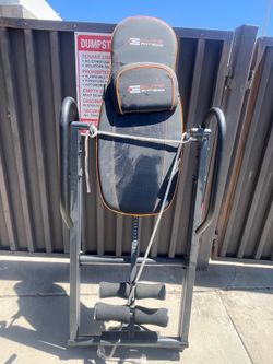 Gym leg bench