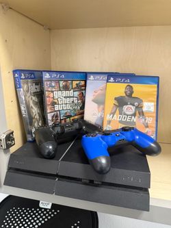Sony PS4 Console Bundle with 2 Controllers and Assorted Games