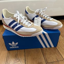 Adidas Sneakers