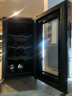 8 bottle wine refrigerator