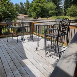 Tall Table And Chairs 