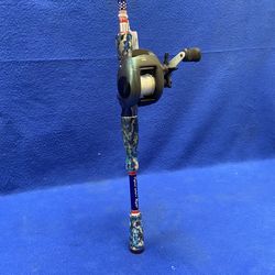 Shimano Bantam Curado CU-200 Baitcasting Reel w/ Favorite Defender “IN GOD WE TRUST” Casting Rod 11051173