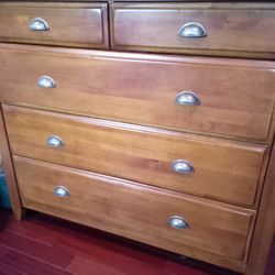 5 drawer wood dresser