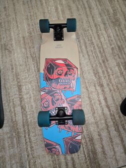 Landyachtz Dinghy "Skeleton." Mini Cruiser