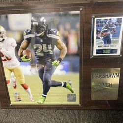 Marshawn lynch plaque with picture and card