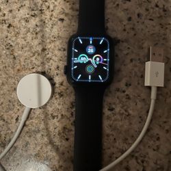 Apple Watch Series 5  44mm