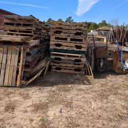 Pallets And Shipping Palets