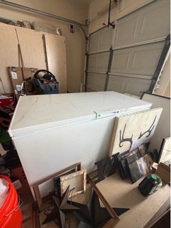 Frigidaire 15CU Garage Ready Chest Freezer