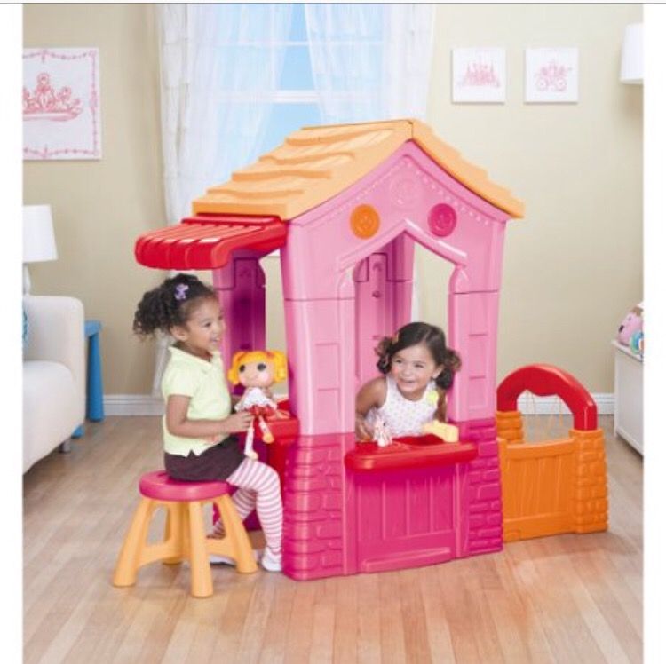 Little Tikes Lalaloopsy playhouse