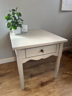 Vintage Broyhill End Table