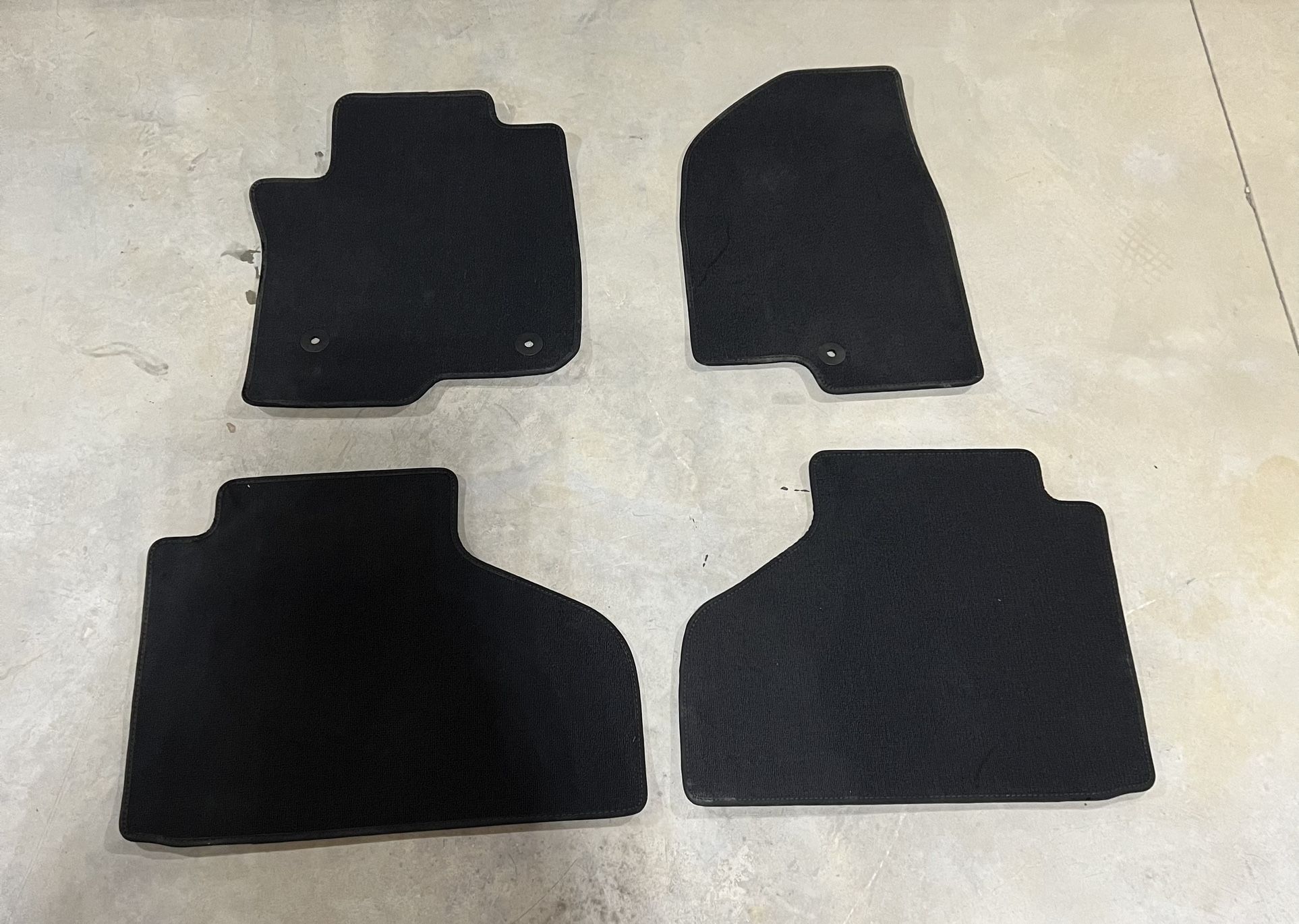 21-23 Chevy Blazer Floor mats