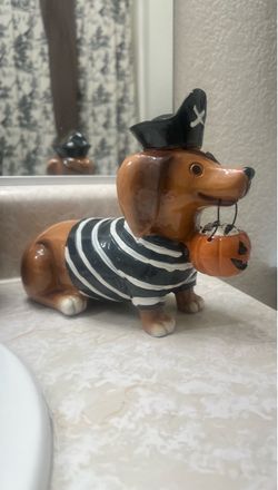 Dachshund pirate dog Halloween decoration