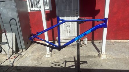 GT aggressor pro mountain bike frame