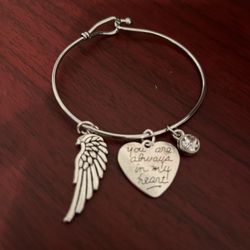 Always In My Heart Charm Bracelet 